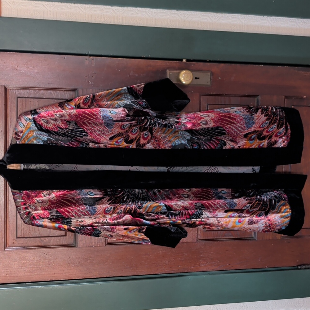 Whimsical Chico’s Travelers Velvet Peacock Kimono Size L/XL